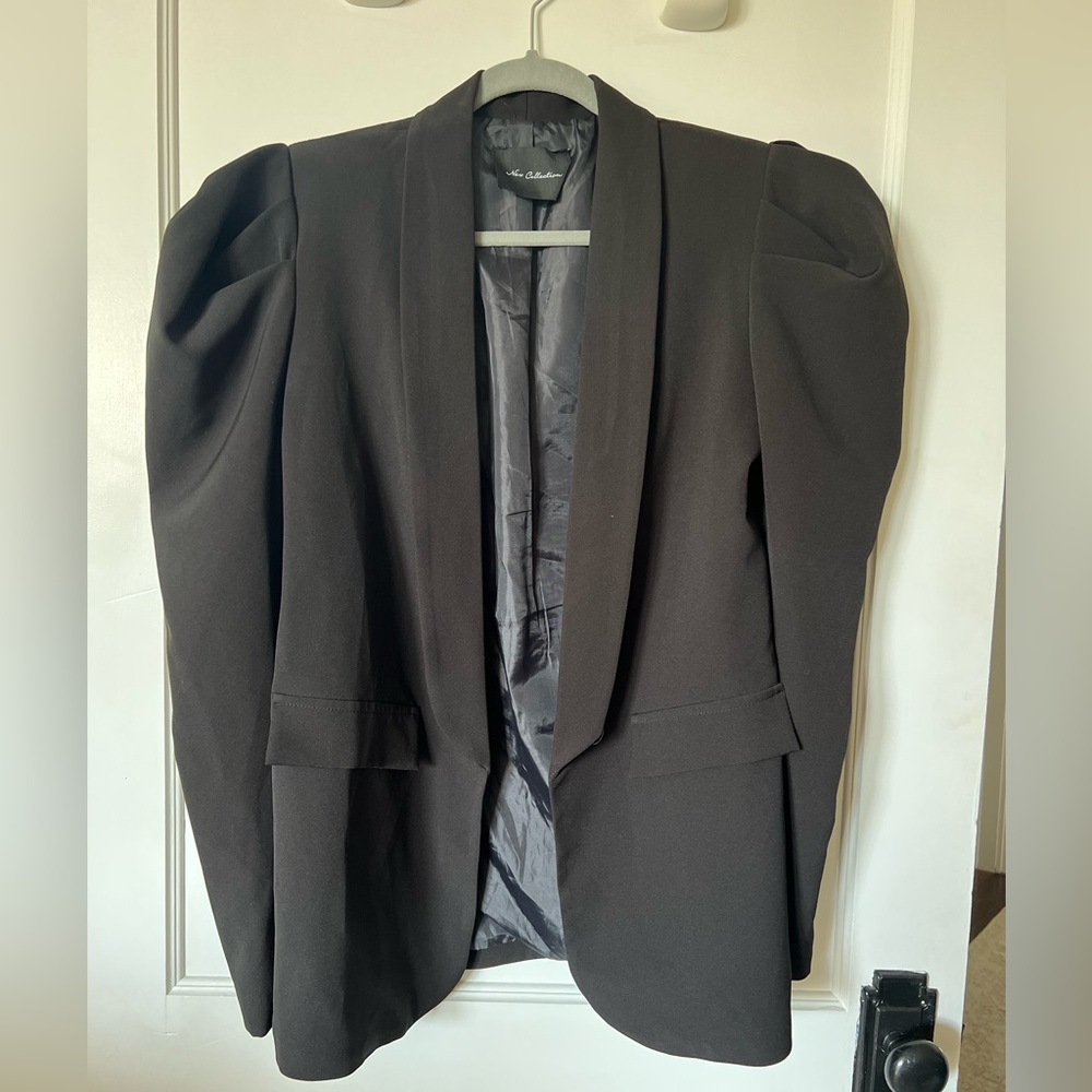 Black Tufted Should Blazer